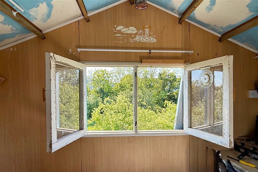 Property photo 1 of 7 Rear Windows