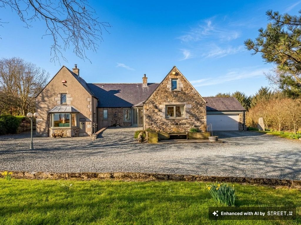 Property photo 2 of 40