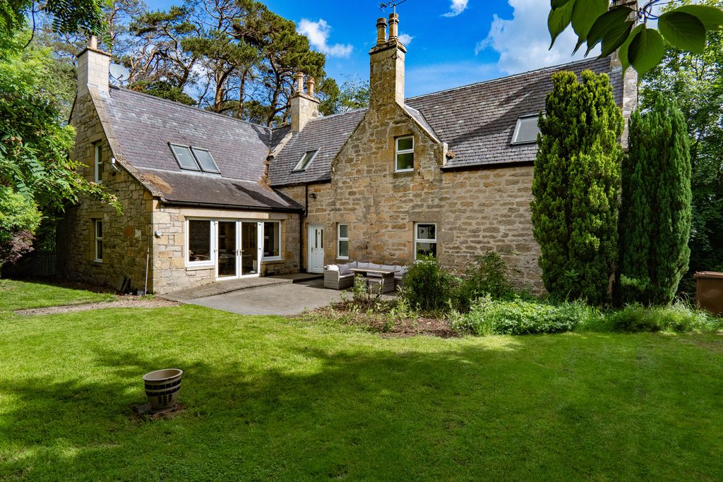 Property photo 1 of 50