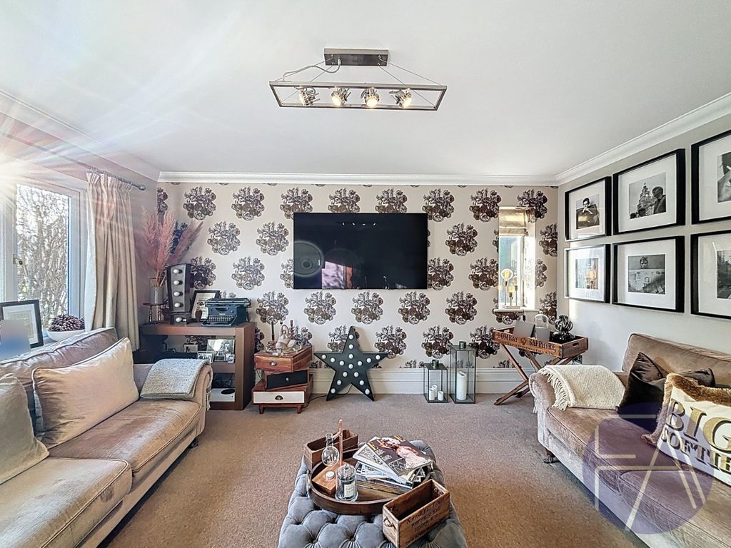 Property photo 3 of 24 4830924