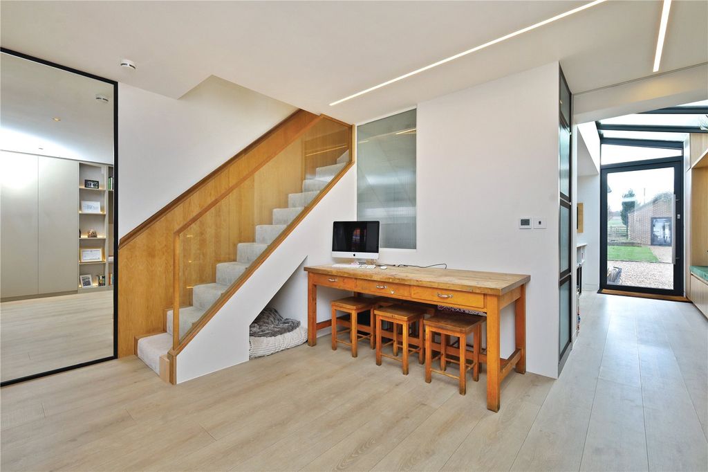 Property photo 3 of 18 3