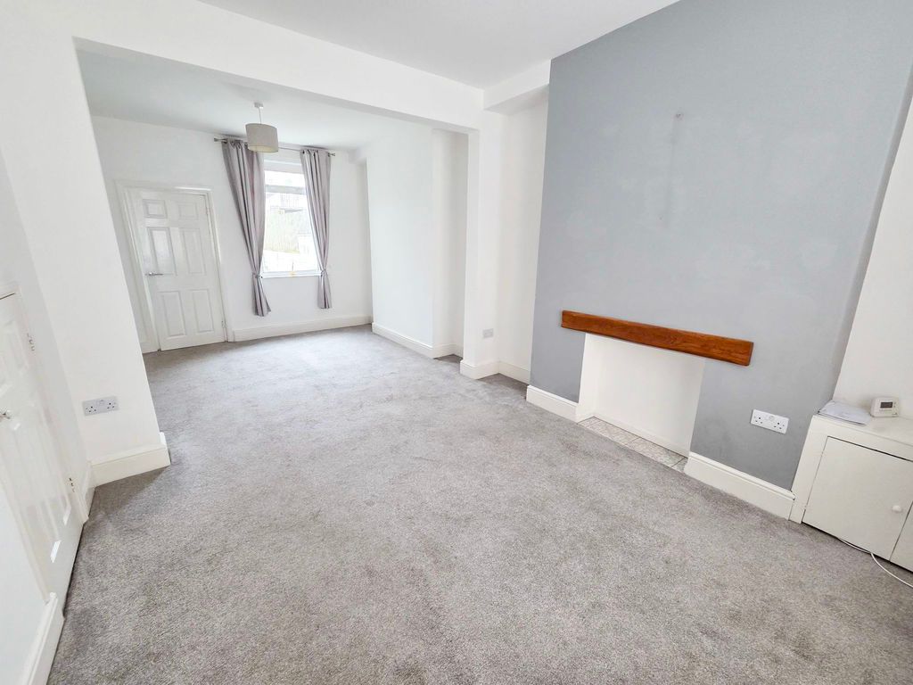 Property photo 3 of 19 Photo 16