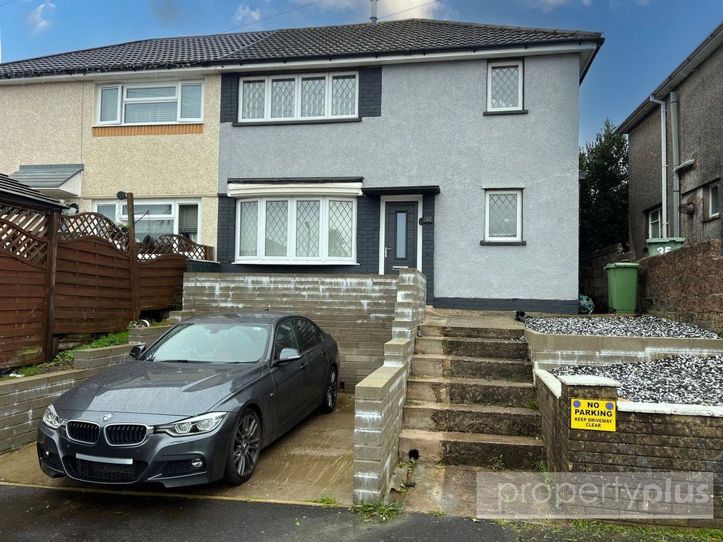 Property photo 1 of 12 Picture No. 14