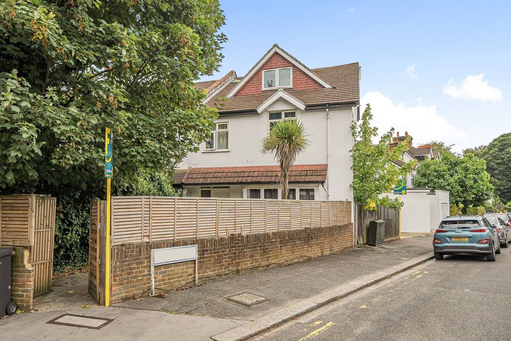Property photo 1 of 7