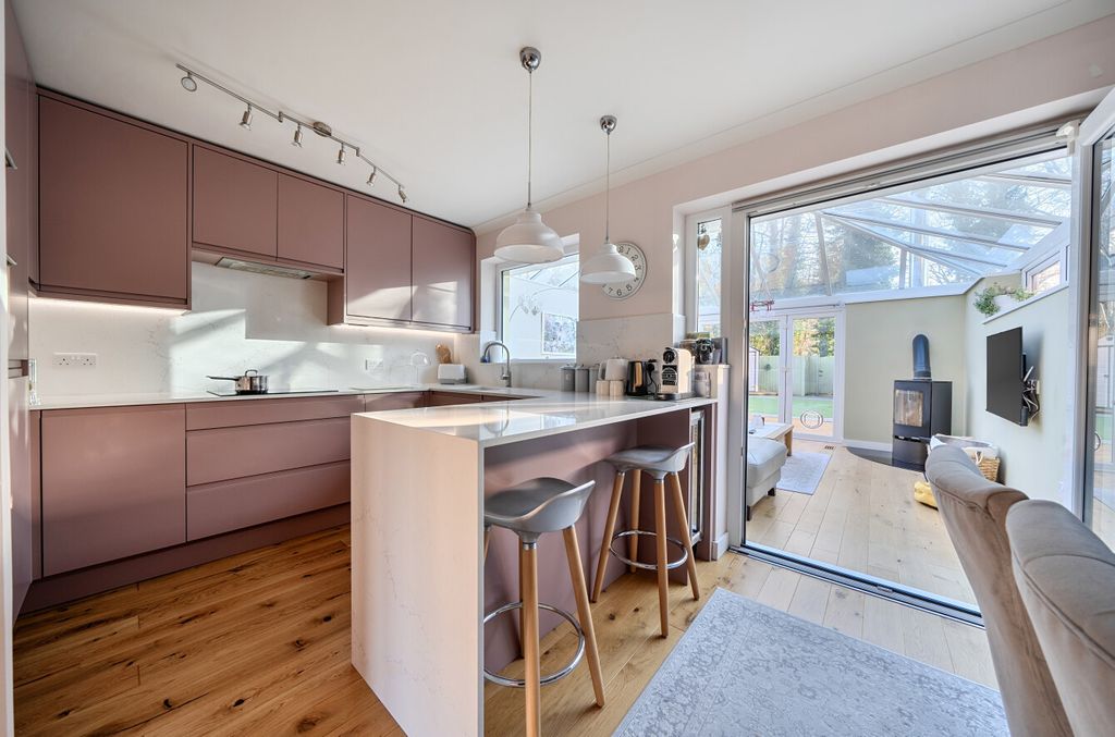 Property photo 2 of 20 1423771-20-69Ab15...