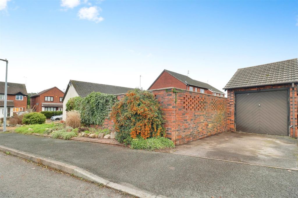 Property photo 2 of 15