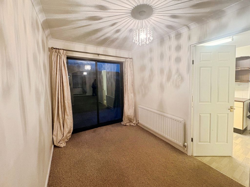 Property photo 3 of 13 Dining Room