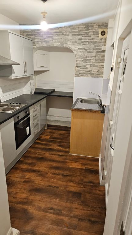 Property photo 1 of 9 Two Bedroom Terraced House To Let
