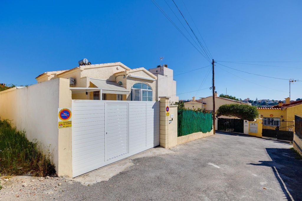 Property photo 2 of 50