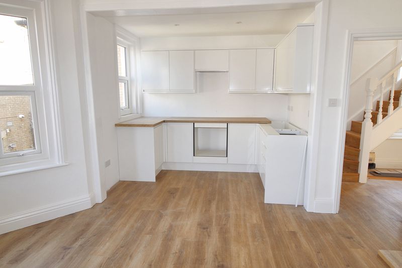 Property photo 2 of 13 Photo 11