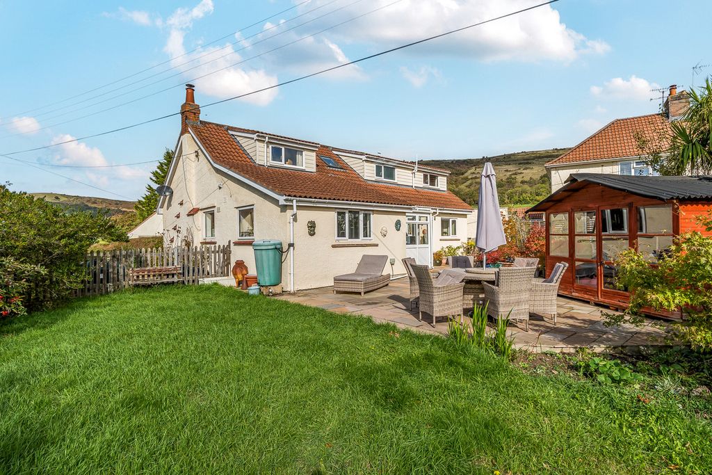 Property photo 1 of 31