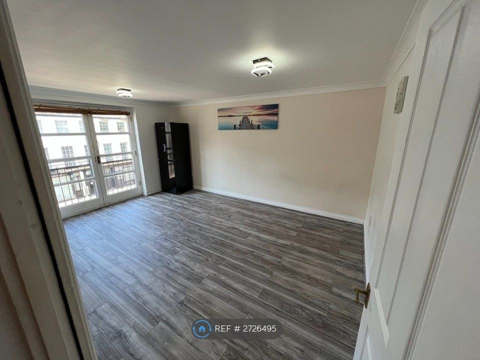 Property photo 2 of 19 Living Room