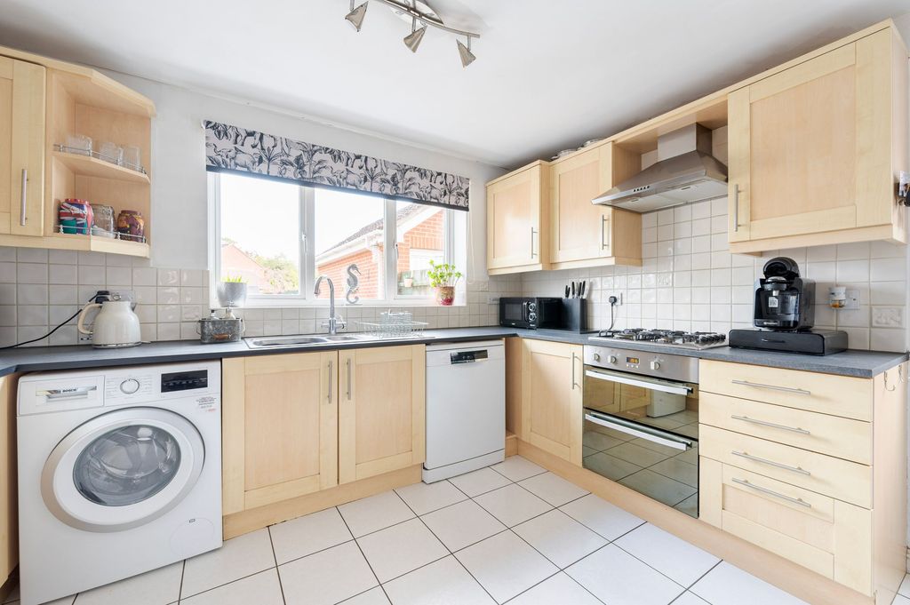 Property photo 3 of 24
