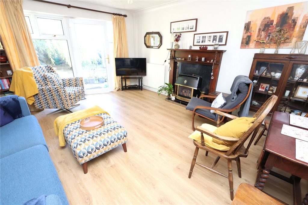 Property photo 2 of 14 Picture No. 04