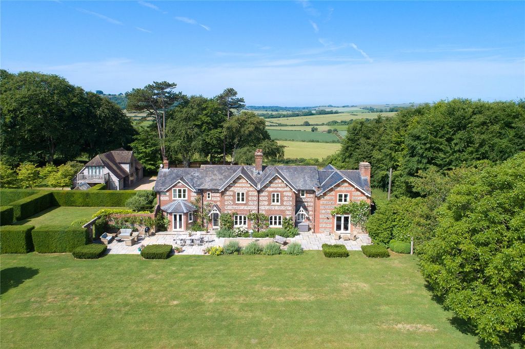 Property photo 1 of 27 Cleeves House