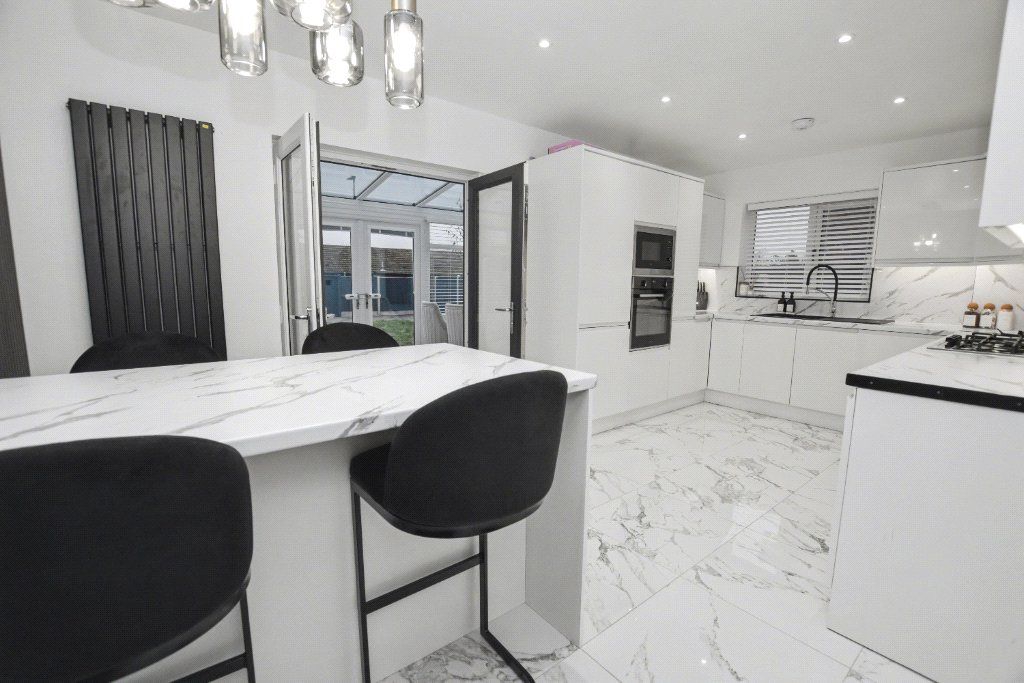 Property photo 3 of 13 Picture No. 01