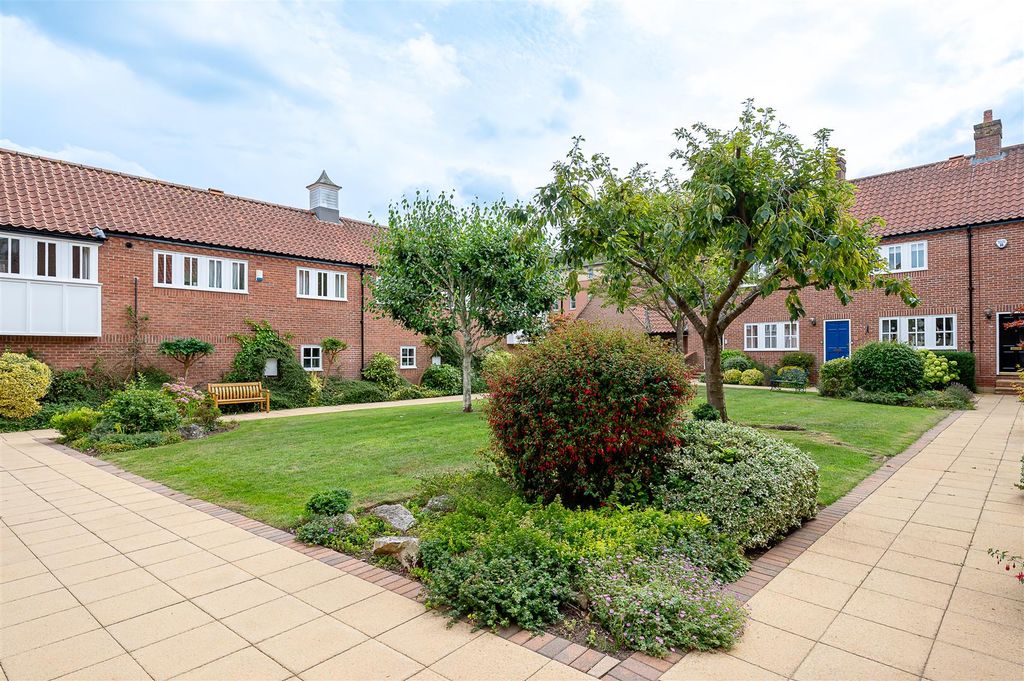 Property photo 2 of 19 External