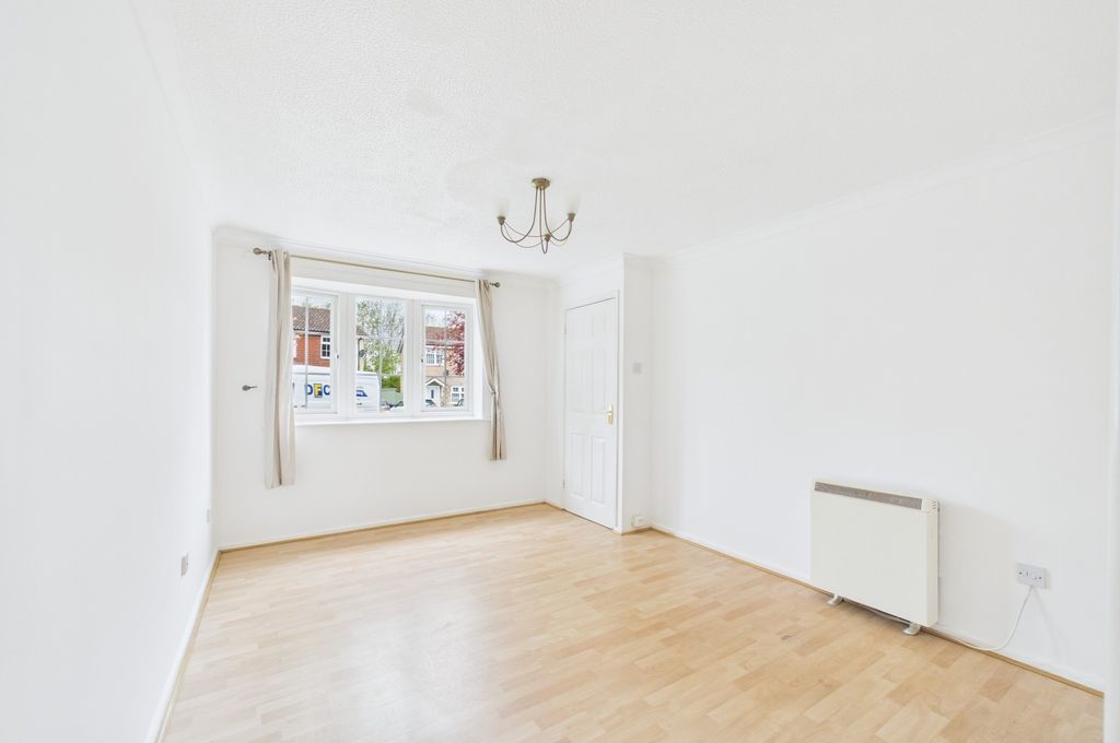 Property photo 2 of 22 Cam03259G0-Pr0275-Still010