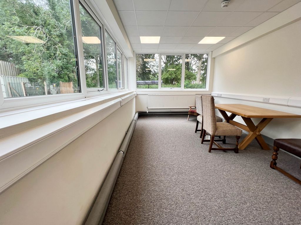 Property photo 2 of 4 B