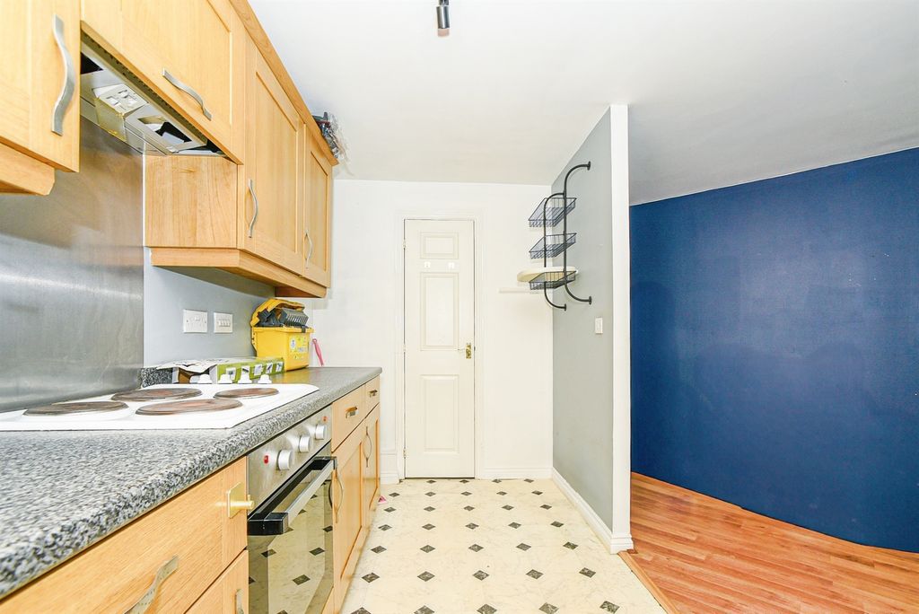 Property photo 2 of 10