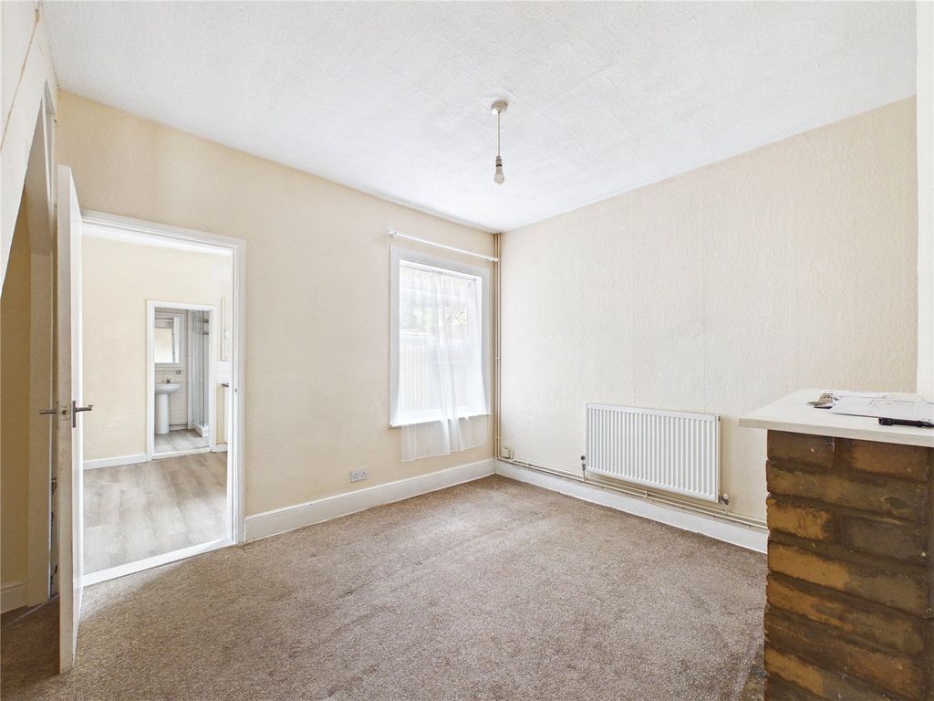 Property photo 3 of 14 Picture No. 11