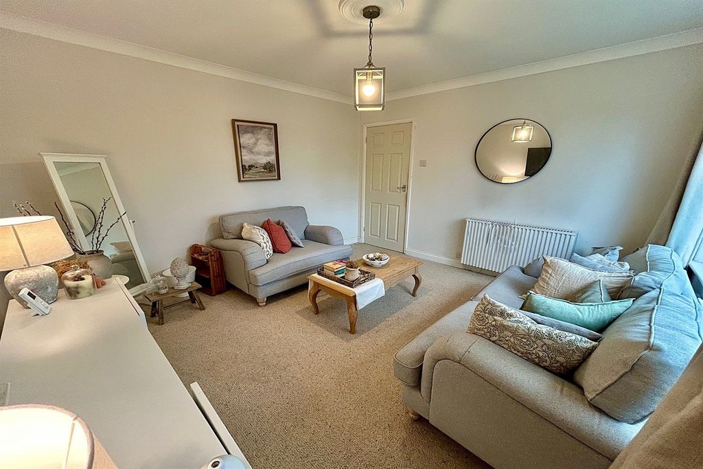 Property photo 3 of 16 Living Room