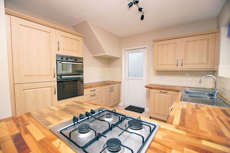Property photo 2 of 14 Kitchen