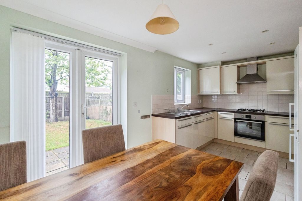 Property photo 3 of 19 Pbox-Img.Jpg