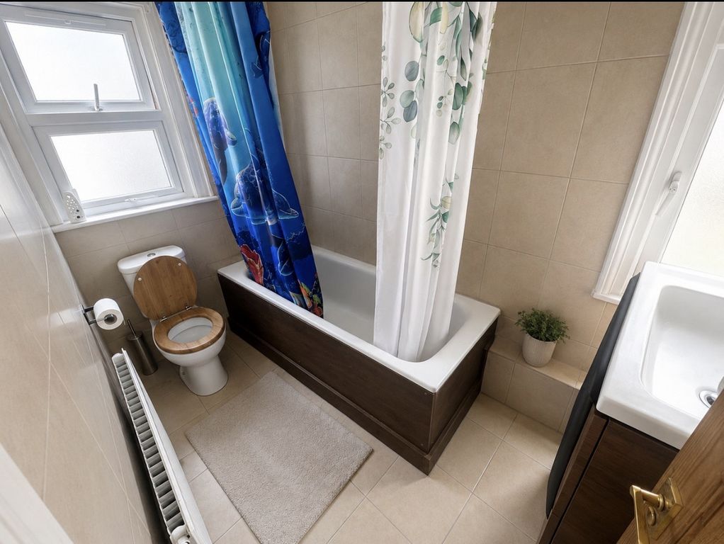 Property photo 3 of 3