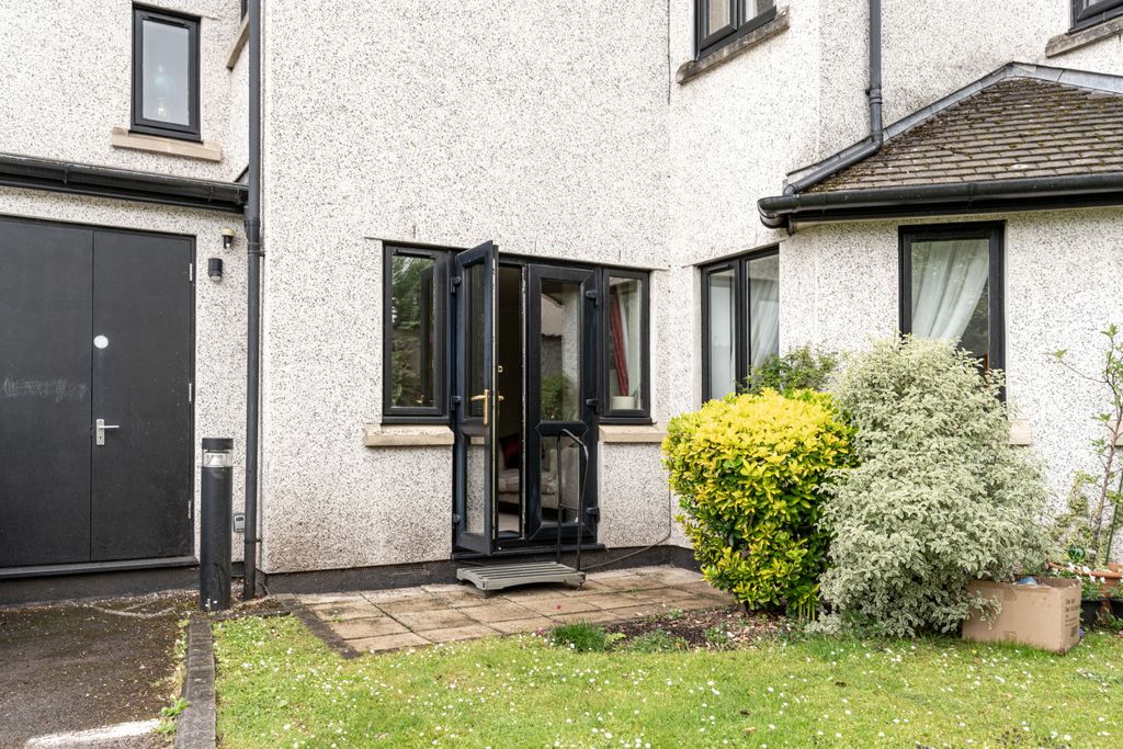 Property photo 2 of 13 2