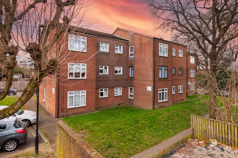 Property photo 1 of 12 Photo 14