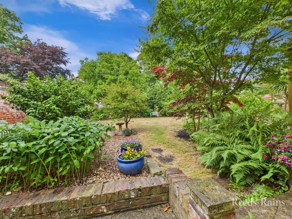 Property photo 3 of 32 Rear Garden