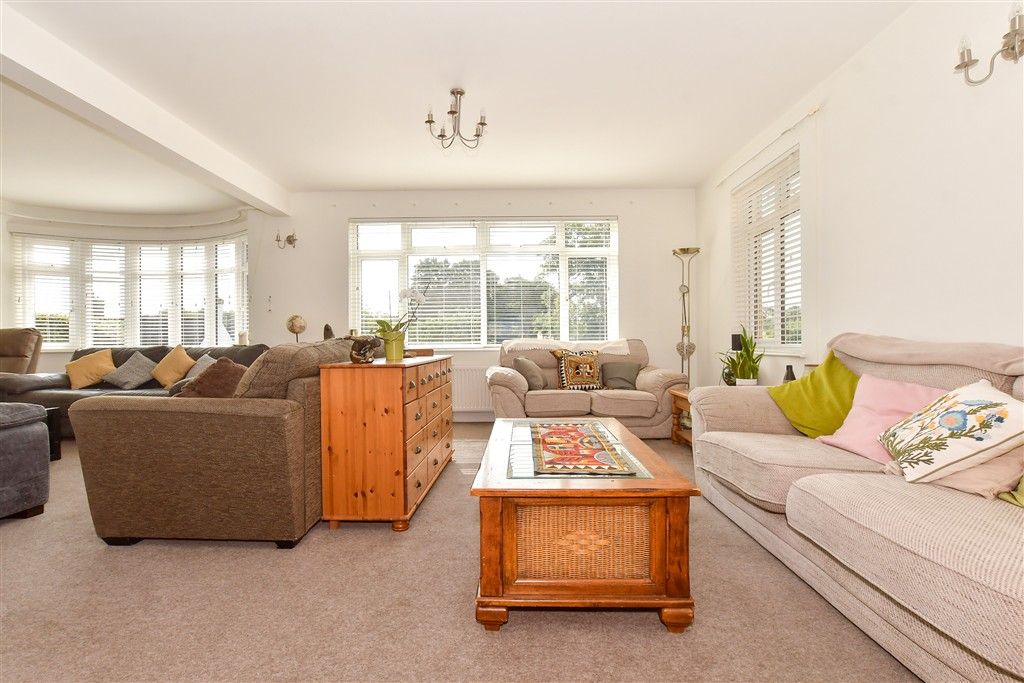 Property photo 2 of 18 Sitting Area