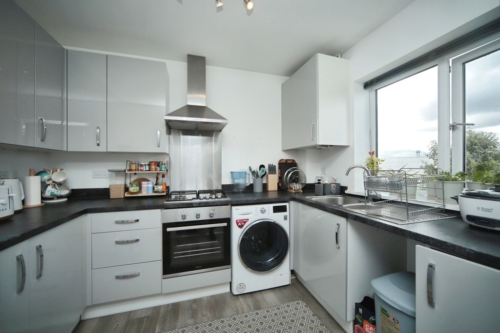 Property photo 3 of 13 Photo