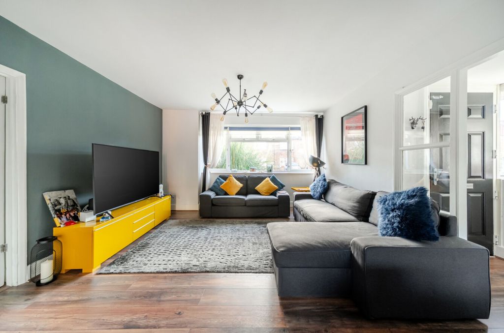 Property photo 3 of 22