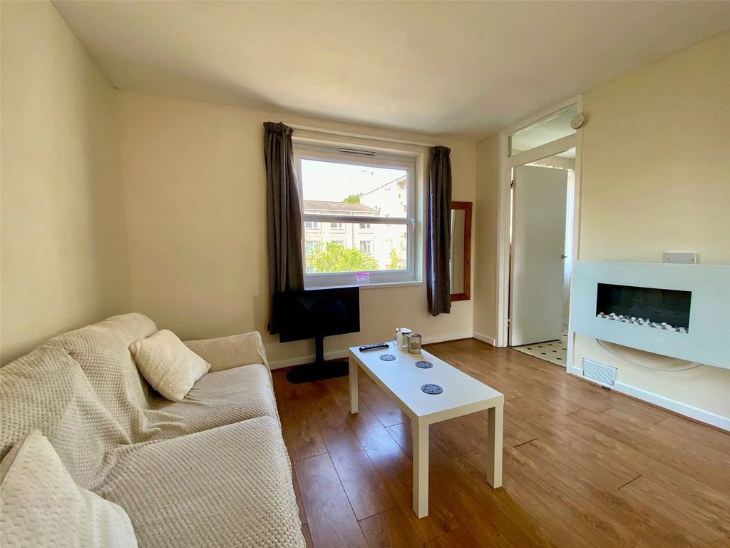 Property photo 3 of 9 Picture No. 08