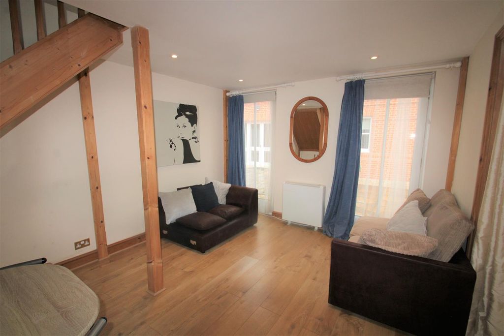 Property photo 3 of 6