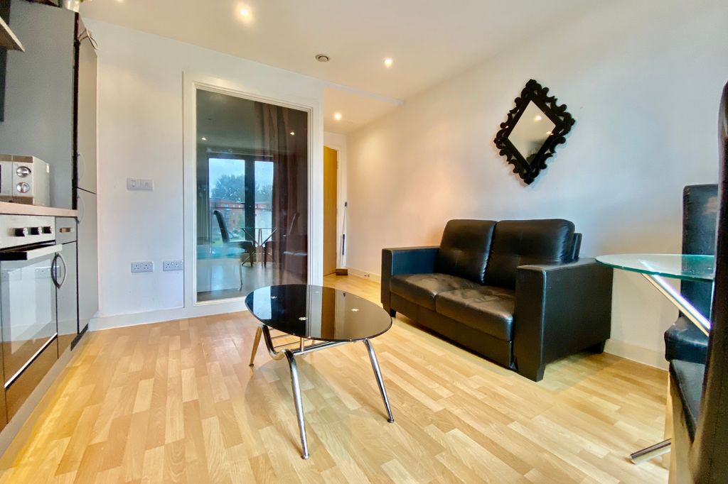 Property photo 2 of 8 Photo 02