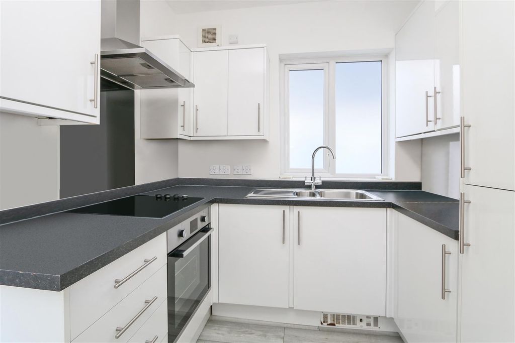 Property photo 3 of 13 Rt_Wt_Bxh_T_Job159_22 Hillview Road_24_17072025115