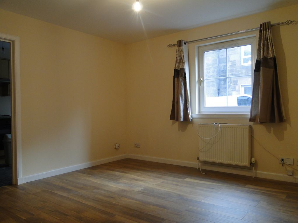 Property photo 3 of 6 Gallery