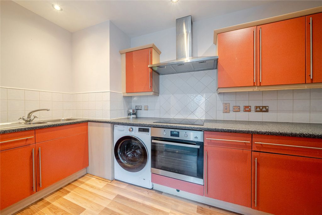 Property photo 3 of 13 Picture No. 01