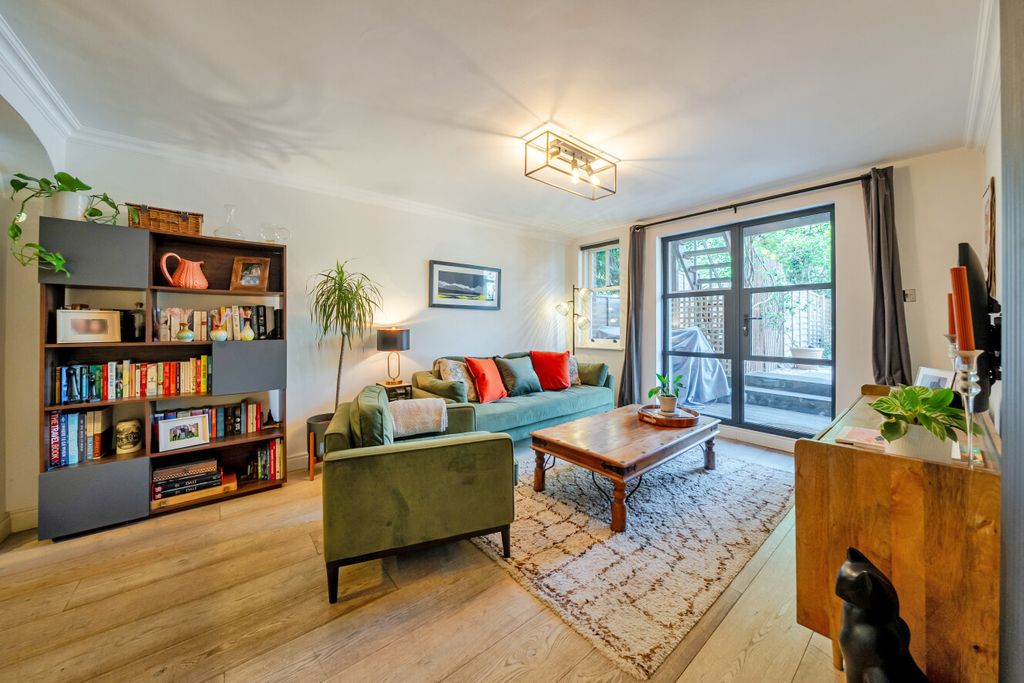 Property photo 1 of 10 1510656-14-6A9701...