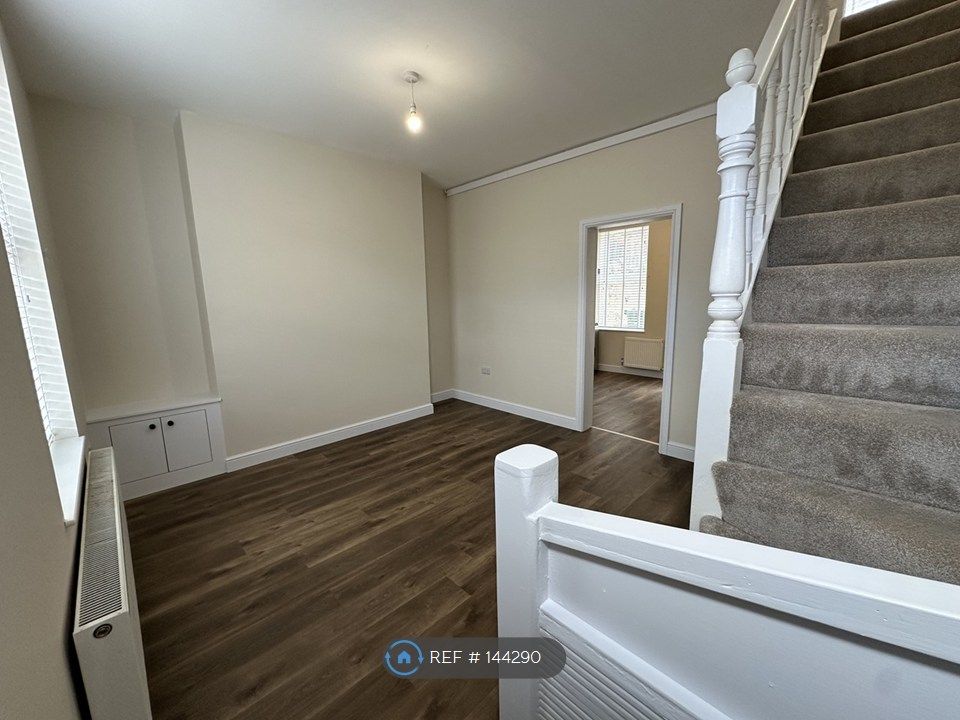 Property photo 2 of 17 Living Room