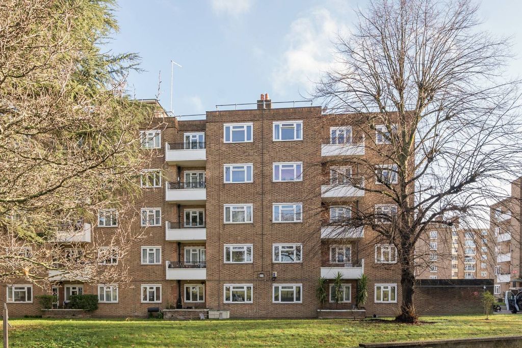 Property photo 2 of 21