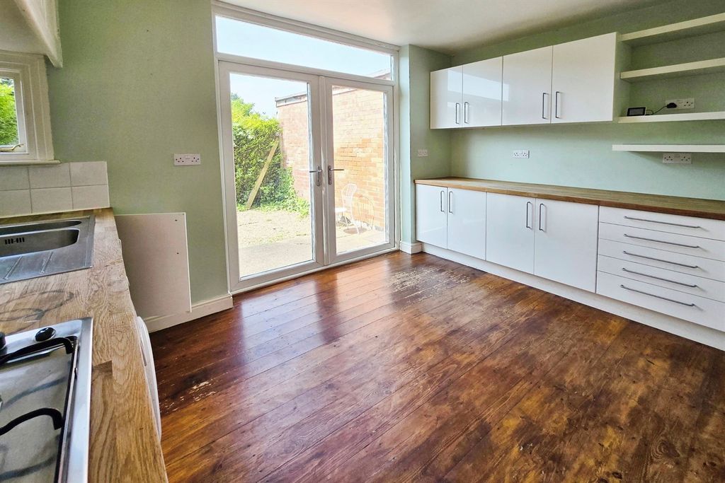 Property photo 2 of 7 (Email)