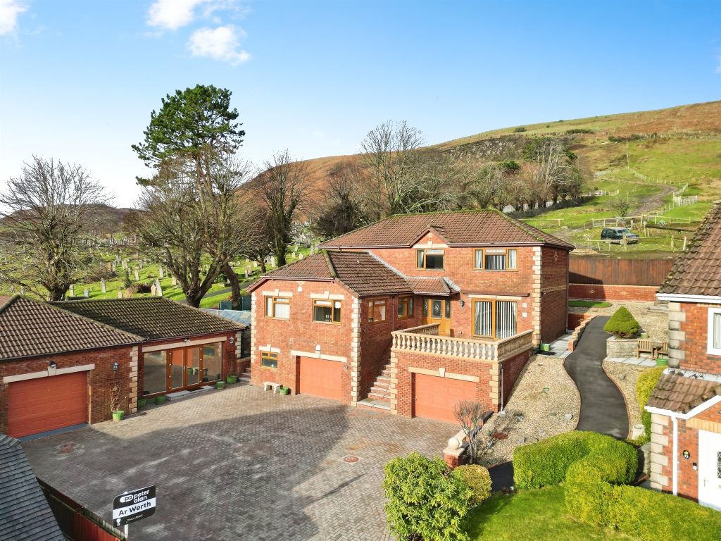 Property photo 1 of 34