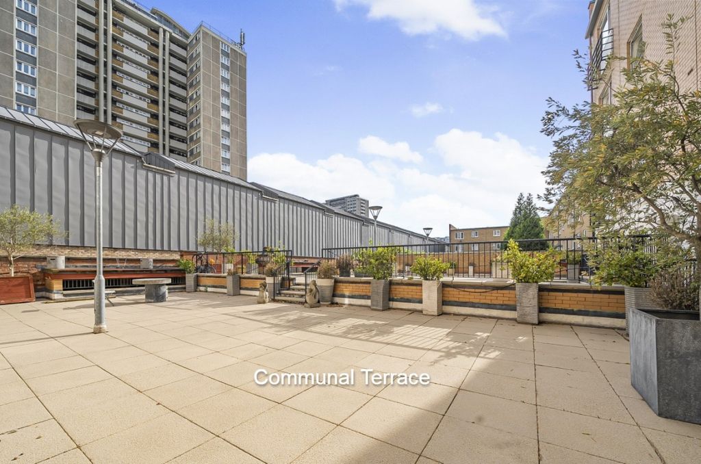 Property photo 2 of 9 Communal Terrace