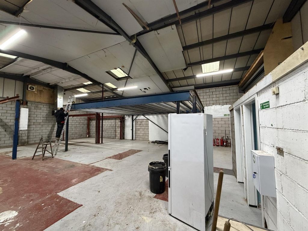 Property photo 2 of 5