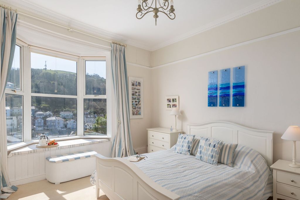 Property photo 3 of 11 43B Clarence Hill, Dartmouth Principal Bedroom