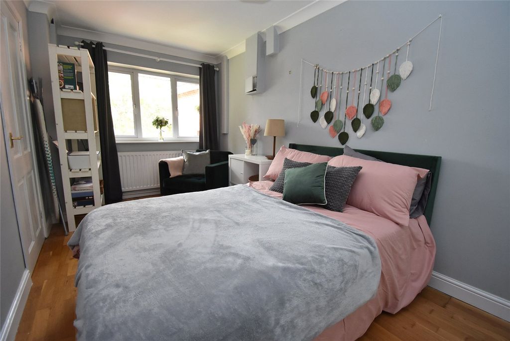Additional image 18 of 5 bed detached house for saleWest Hill, Dunstable, Bedfordshire LU6